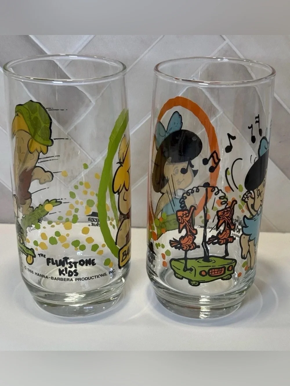 Vintage Pizza Hut The Flintstone Kids 1986 Barney Betty Drinking Glass Set of 2